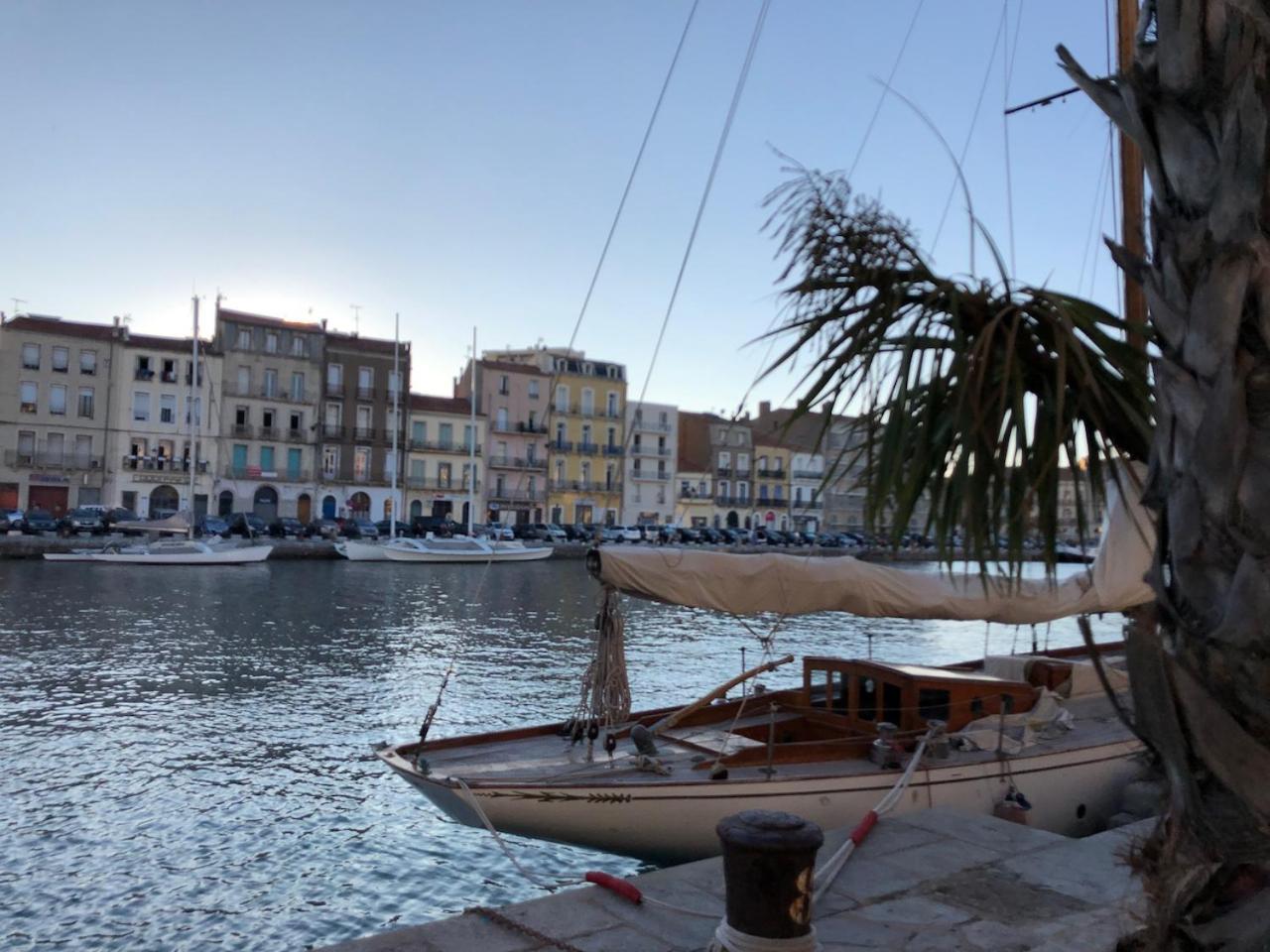 La Terrasse Des Capucines Apartment Sete