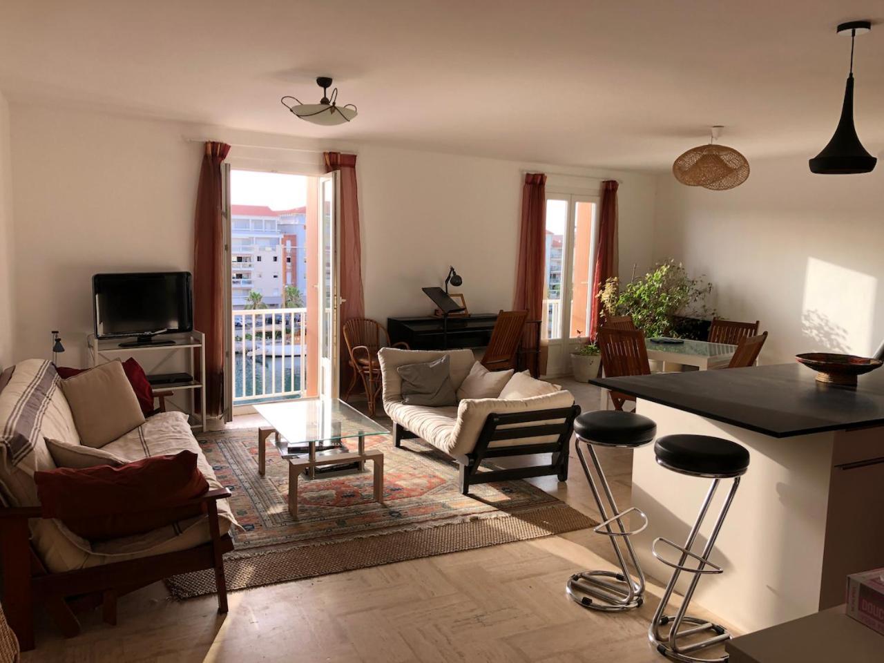 La Terrasse Des Capucines * Sete
